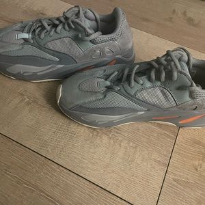 Yeezy 700